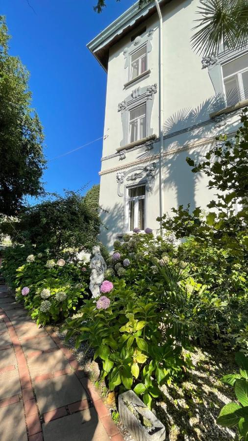 Villa Sapi Arcisate Bagian luar foto